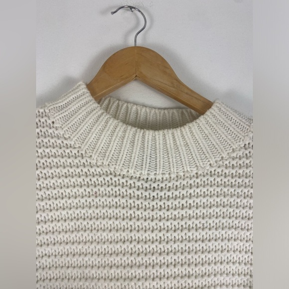 Design lab knit sweater with black detail. Women’s size medium. - Picture 12 of 12